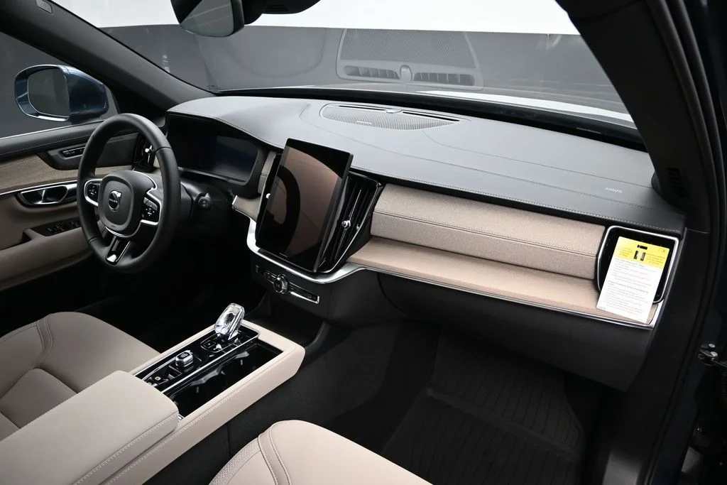 New 2026 Denim Blue Volvo T8 Plus image 23