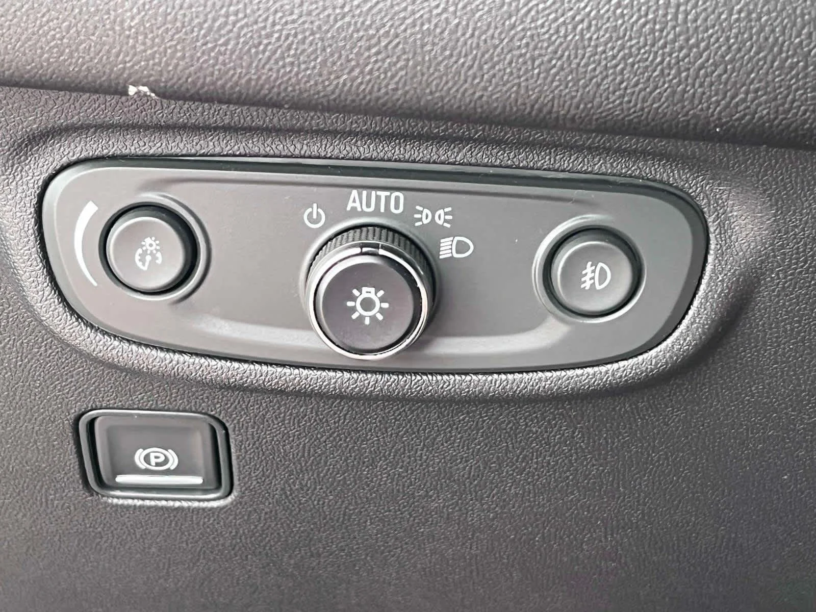 Certified Used 2023 Marine Metallic GMC SLT image 29