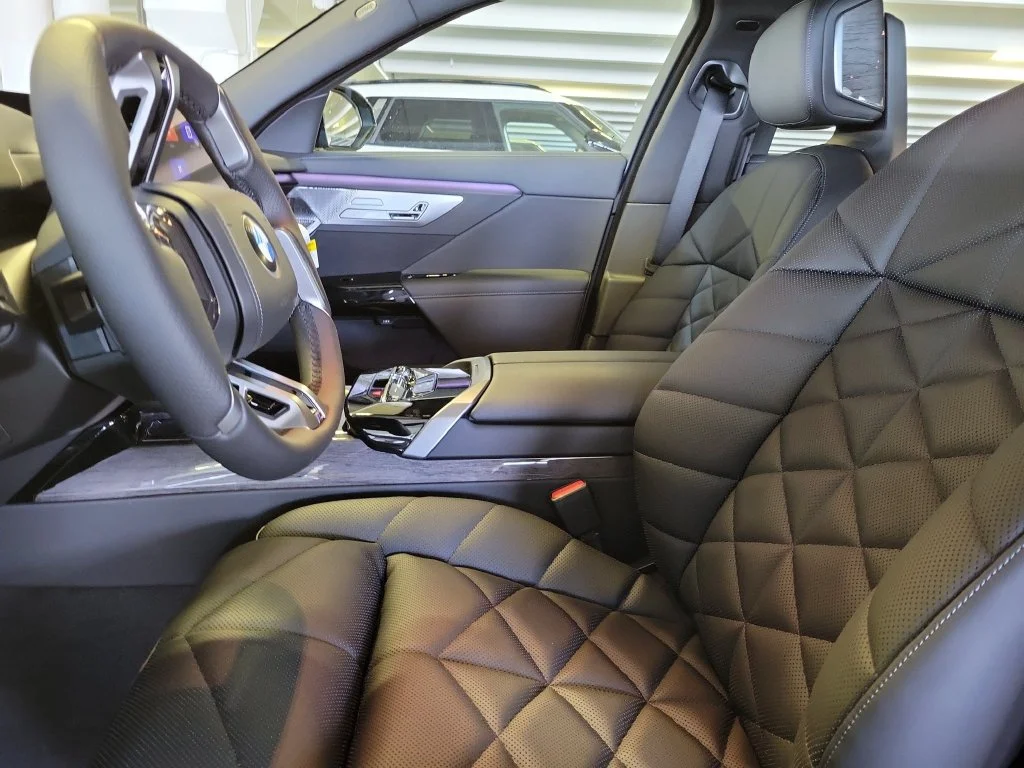 New 2027 Black Sapphire Metallic BMW  image 18