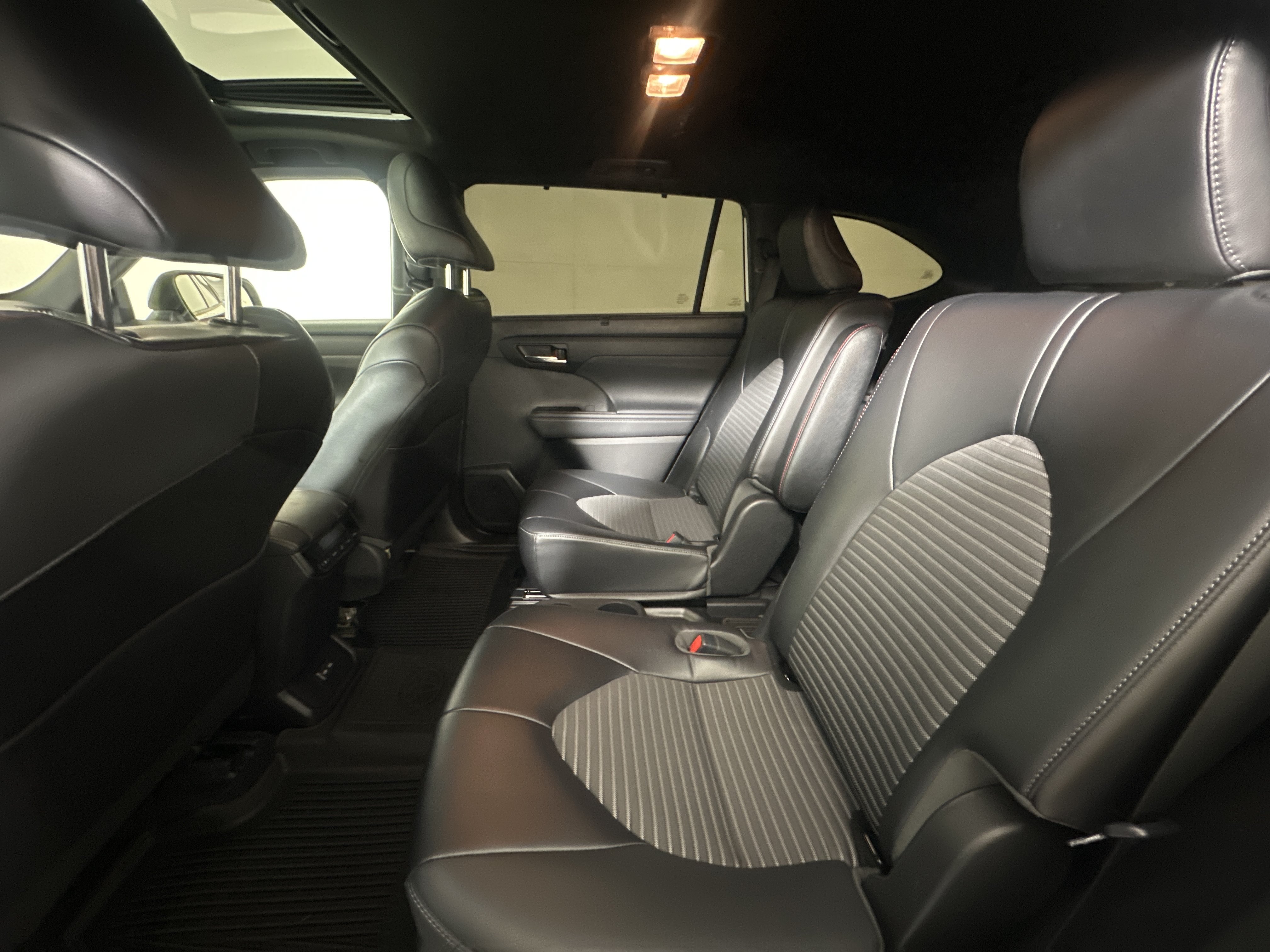 Used 2022 White Toyota XSE image 24
