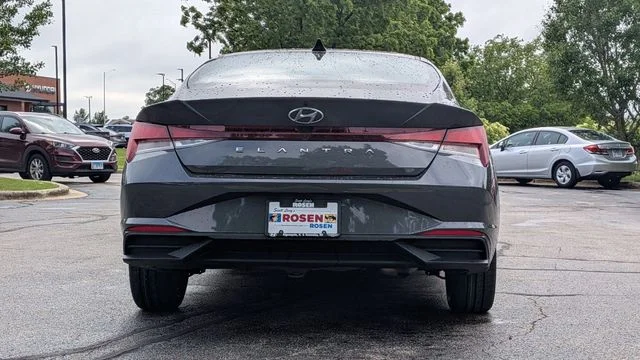 Used 2023 Gray Hyundai SEL image 6