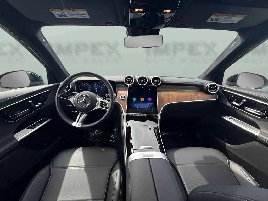 Used 2025 Black Mercedes-Benz GLC 300 image 8