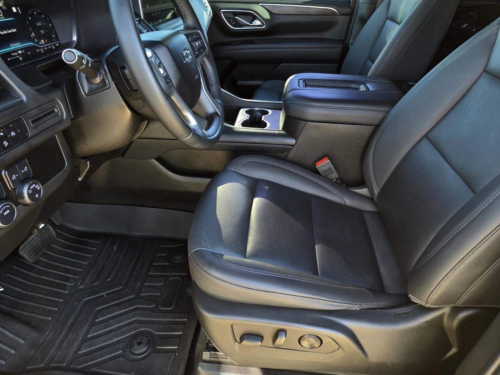 Used 2023 Midnight Blue Metallic Chevrolet Z71 image 28