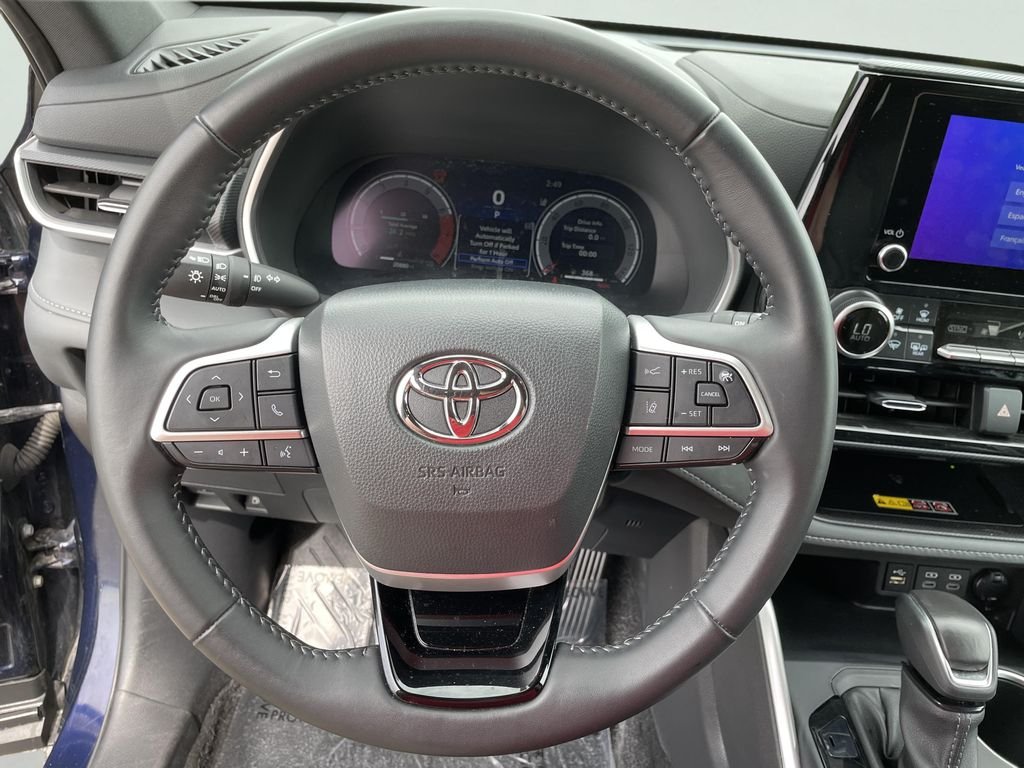 Used 2025  Toyota XSE image 21