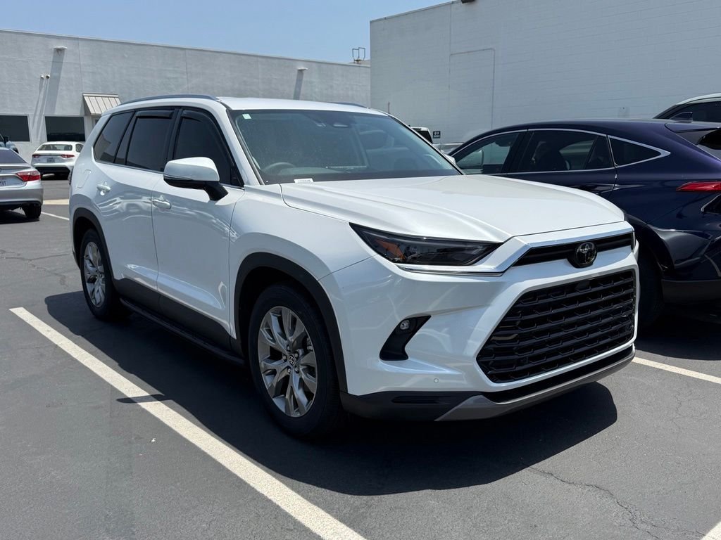 2025 Toyota Grand Highlander Hybrid Limited AWD's photo