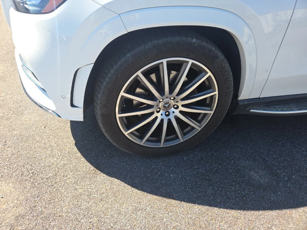 Used 2023  Mercedes-Benz GLS 450 image 16