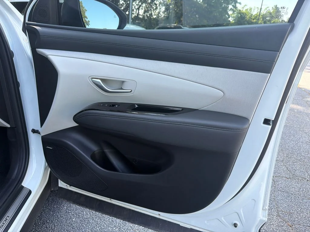 Used 2025 White Hyundai Limited image 14