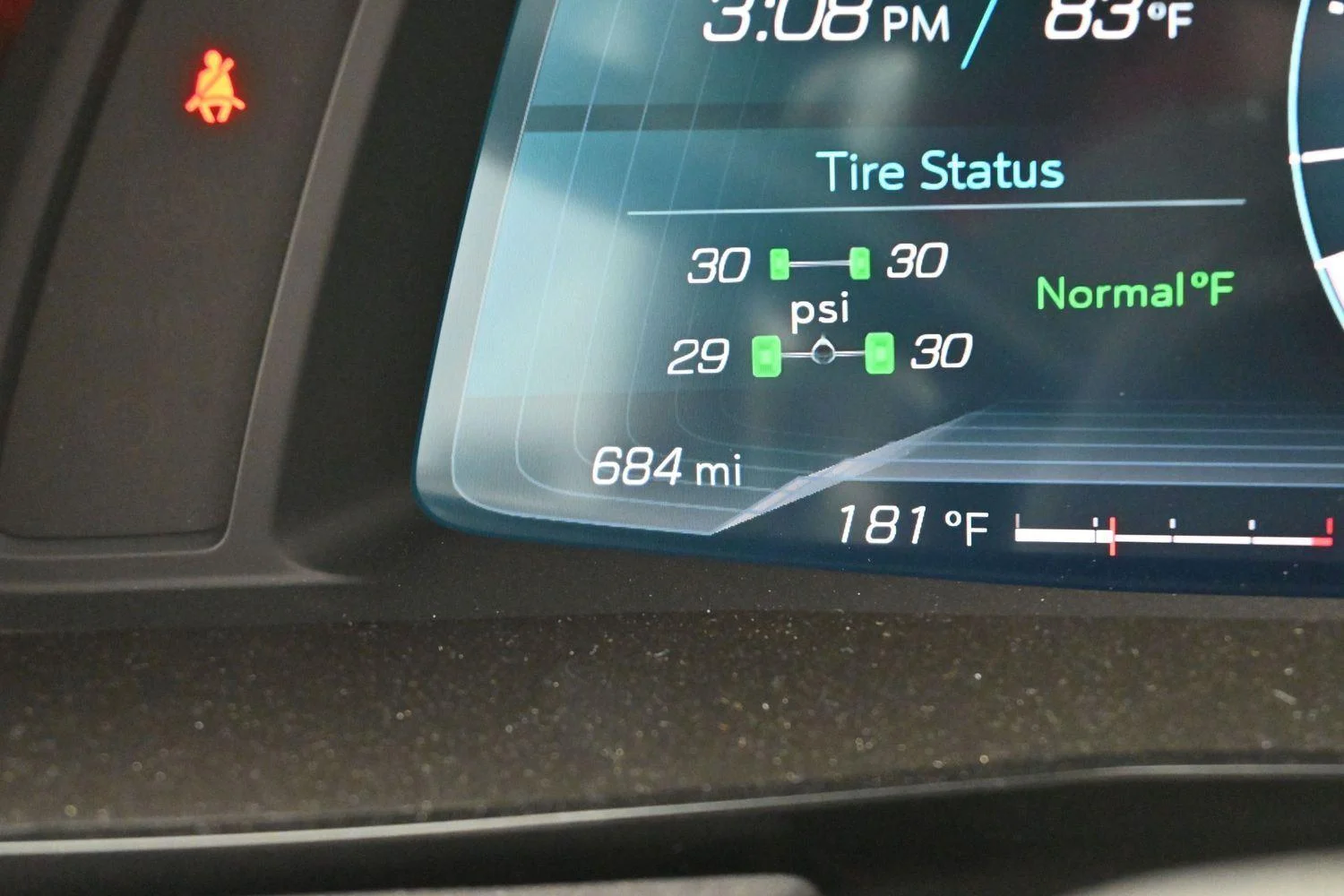 Used 2024 Arctic White Chevrolet 1LT image 20