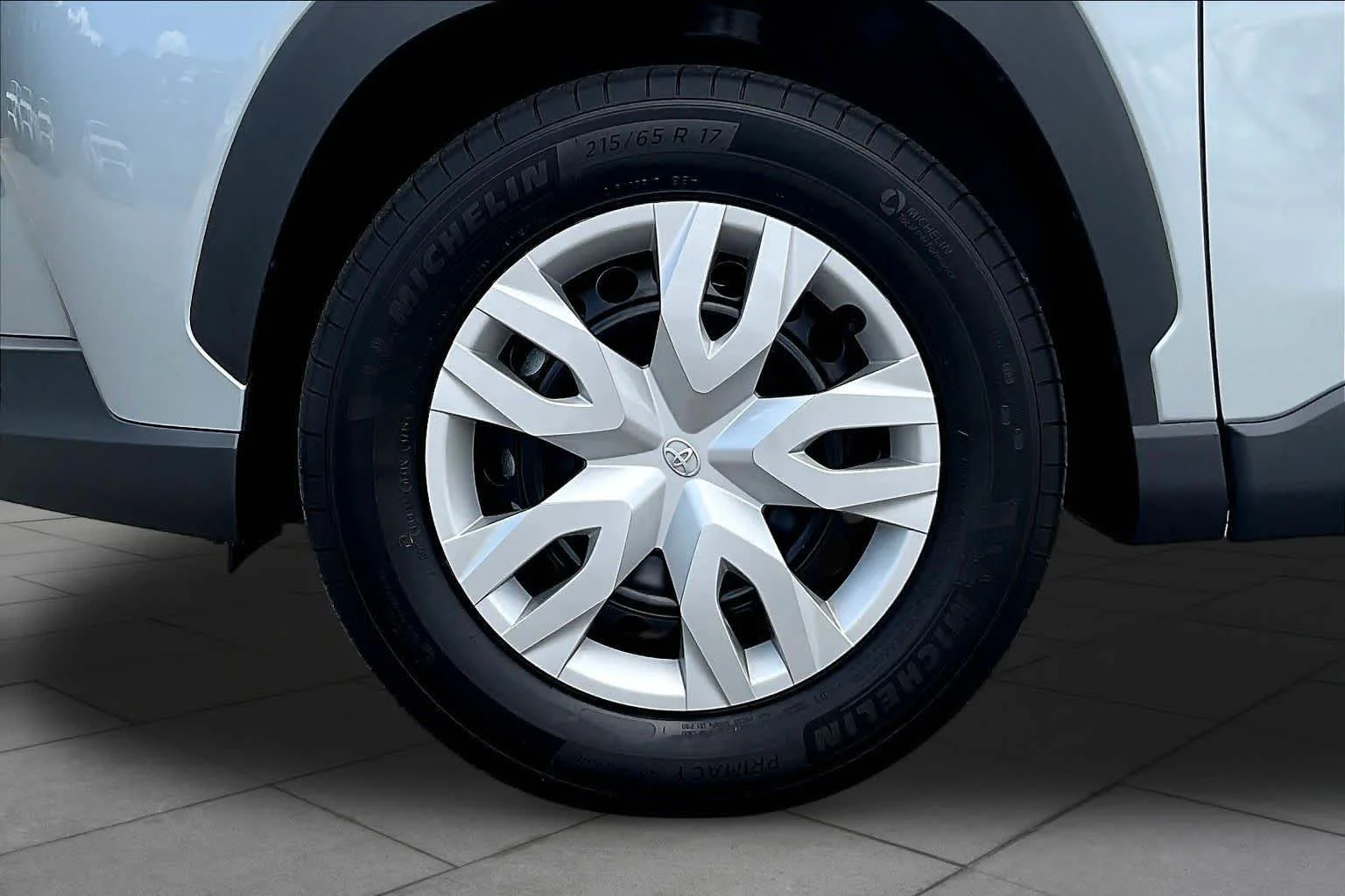 Used 2026 Sonic Silver Toyota L image 11