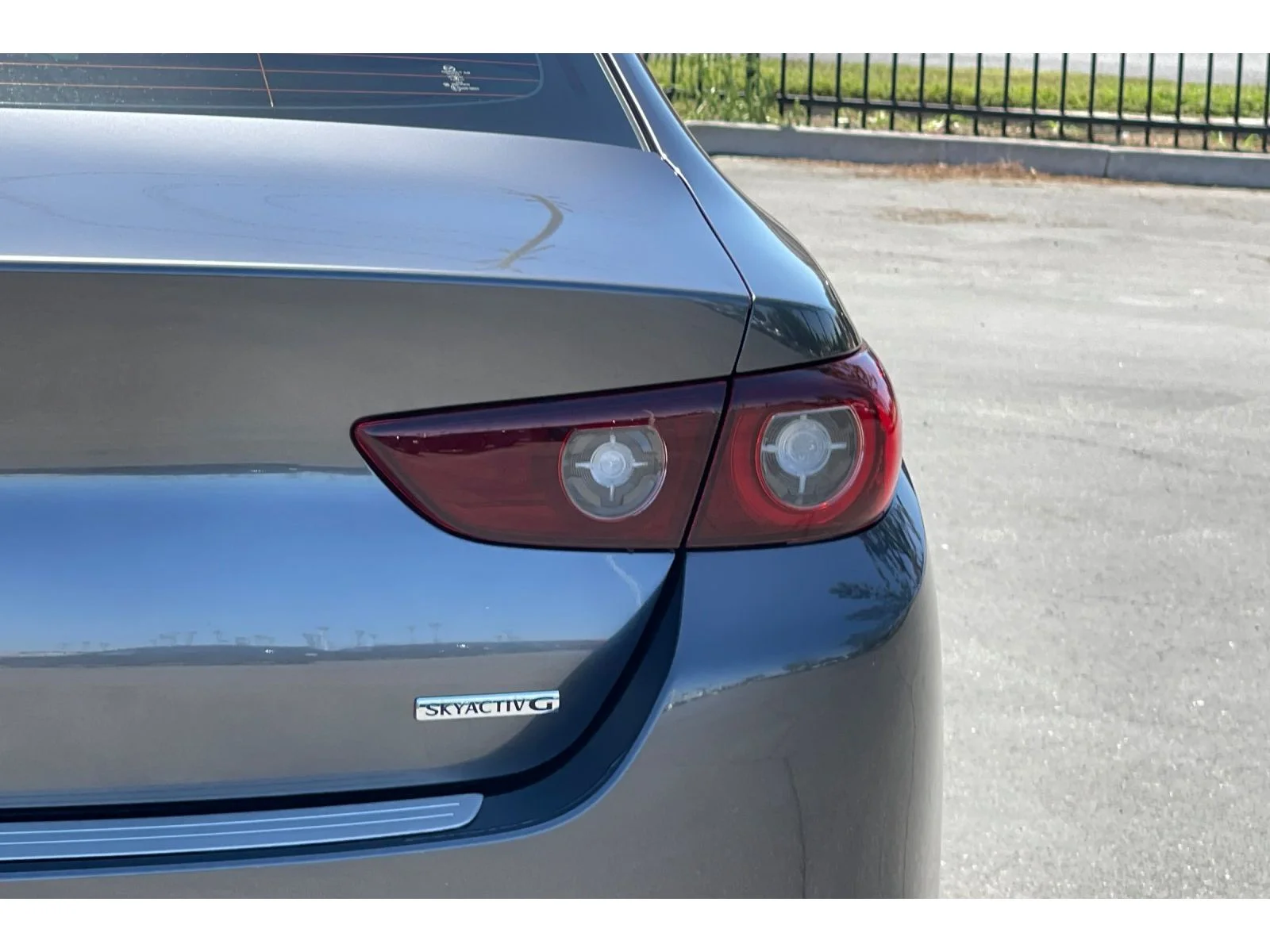 Used 2025 Machine Gray Metallic Mazda Select image 47