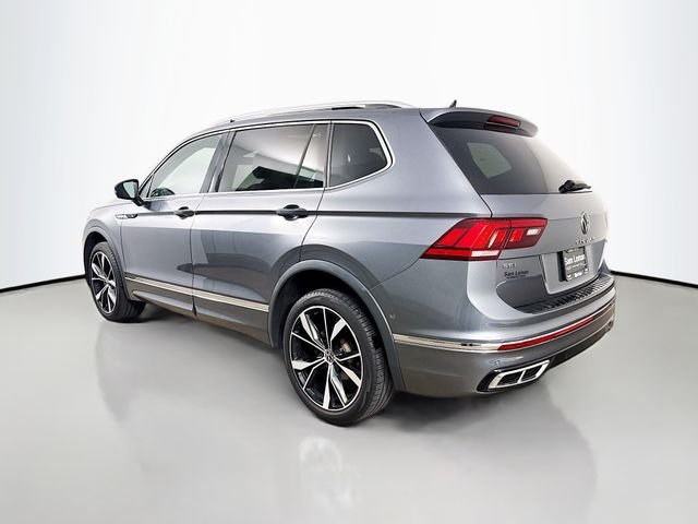 Used 2023 Gray Volkswagen 2.0T SEL R-Line image 5