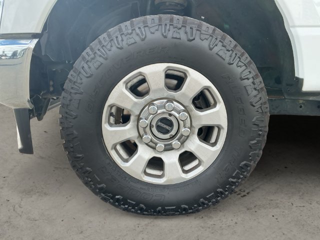 Used 2024 White Ford XLT image 9