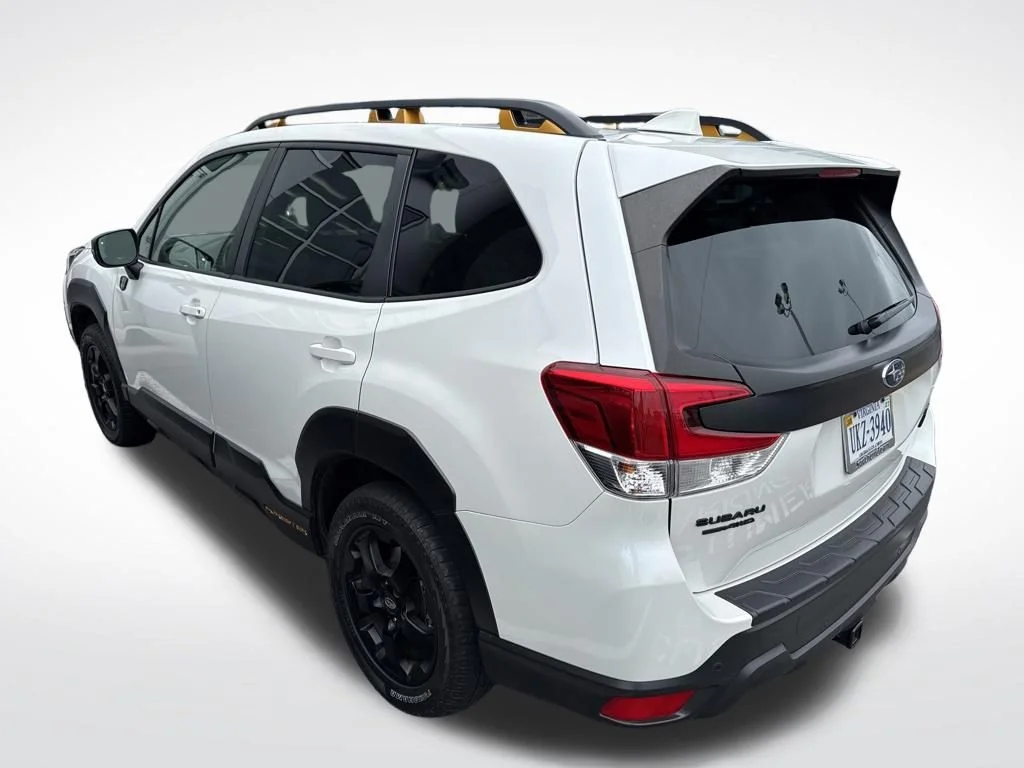 Used 2023 Crystal White Pearl Subaru Wilderness image 4