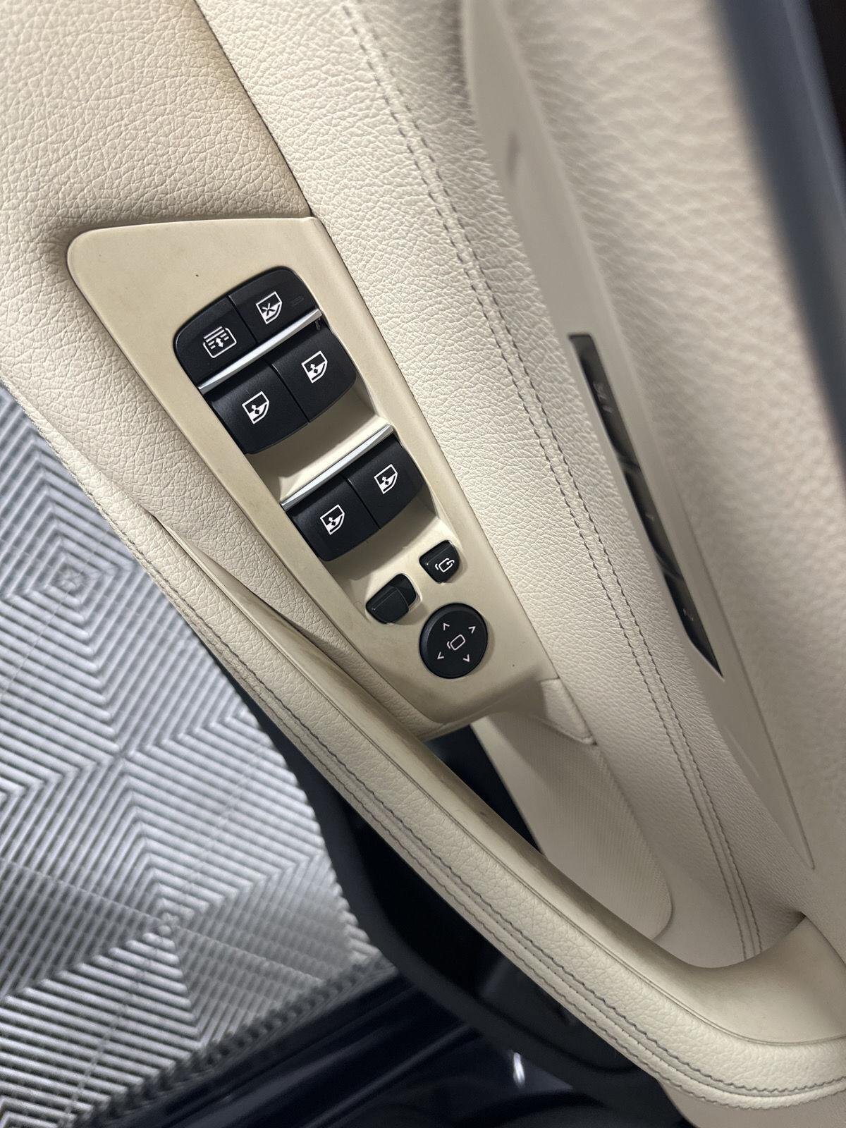 Used 2020 Imperial Blue Metallic BMW 540i xDrive image 9