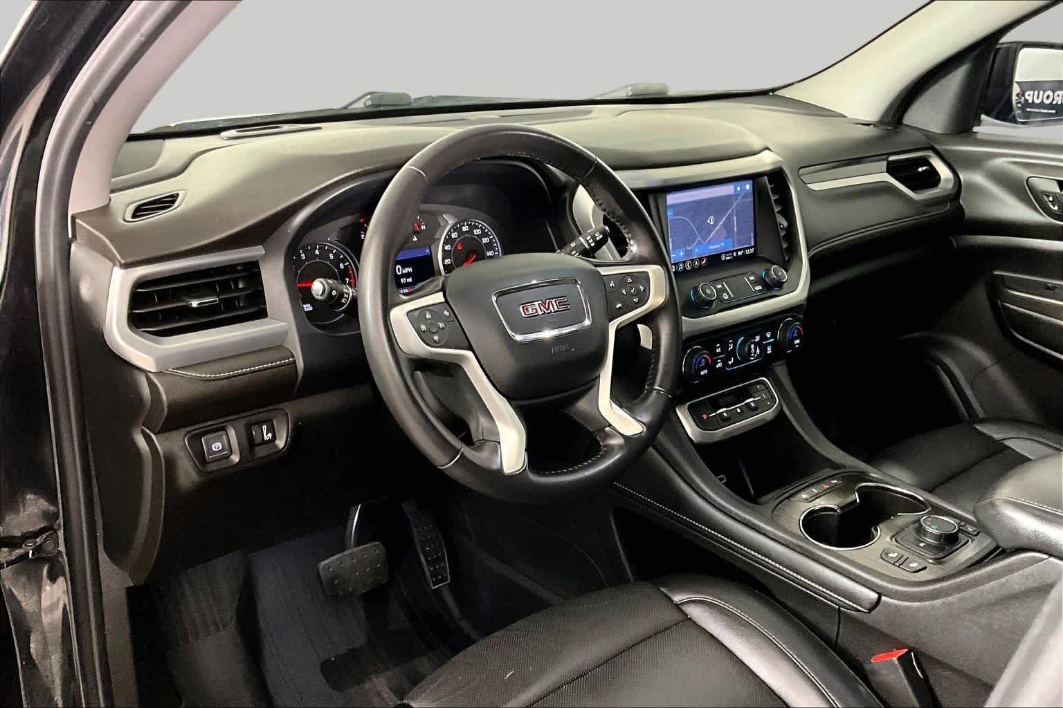 Used 2022 Ebony Twilight Metallic GMC SLT image 16