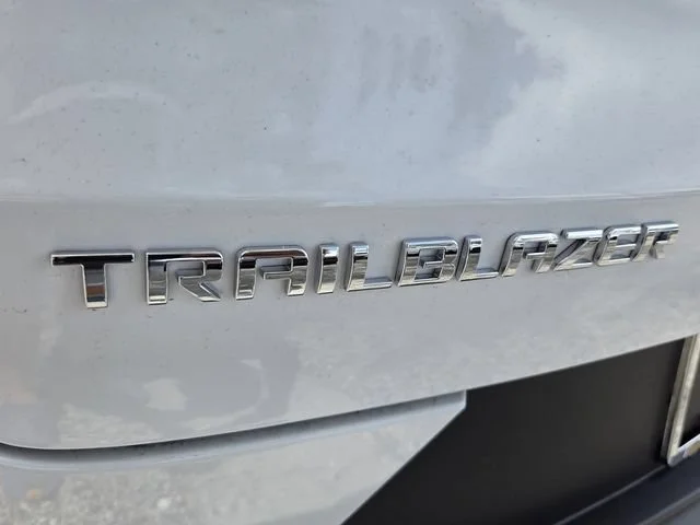New 2026 Summit White Chevrolet LS image 21