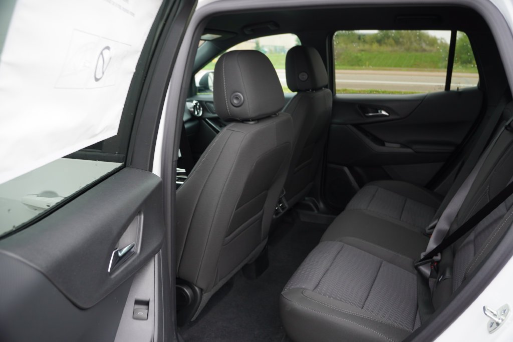 2027 Chevrolet Equinox LT - Photo 11