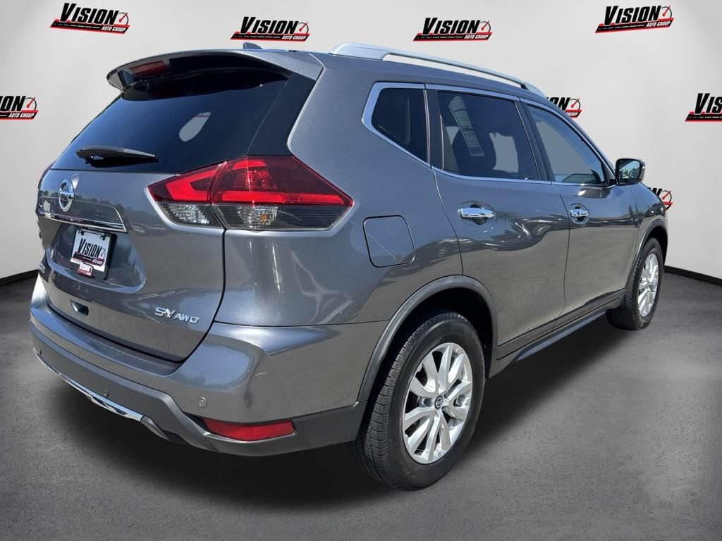 Used 2019 Gray Nissan SV image 5