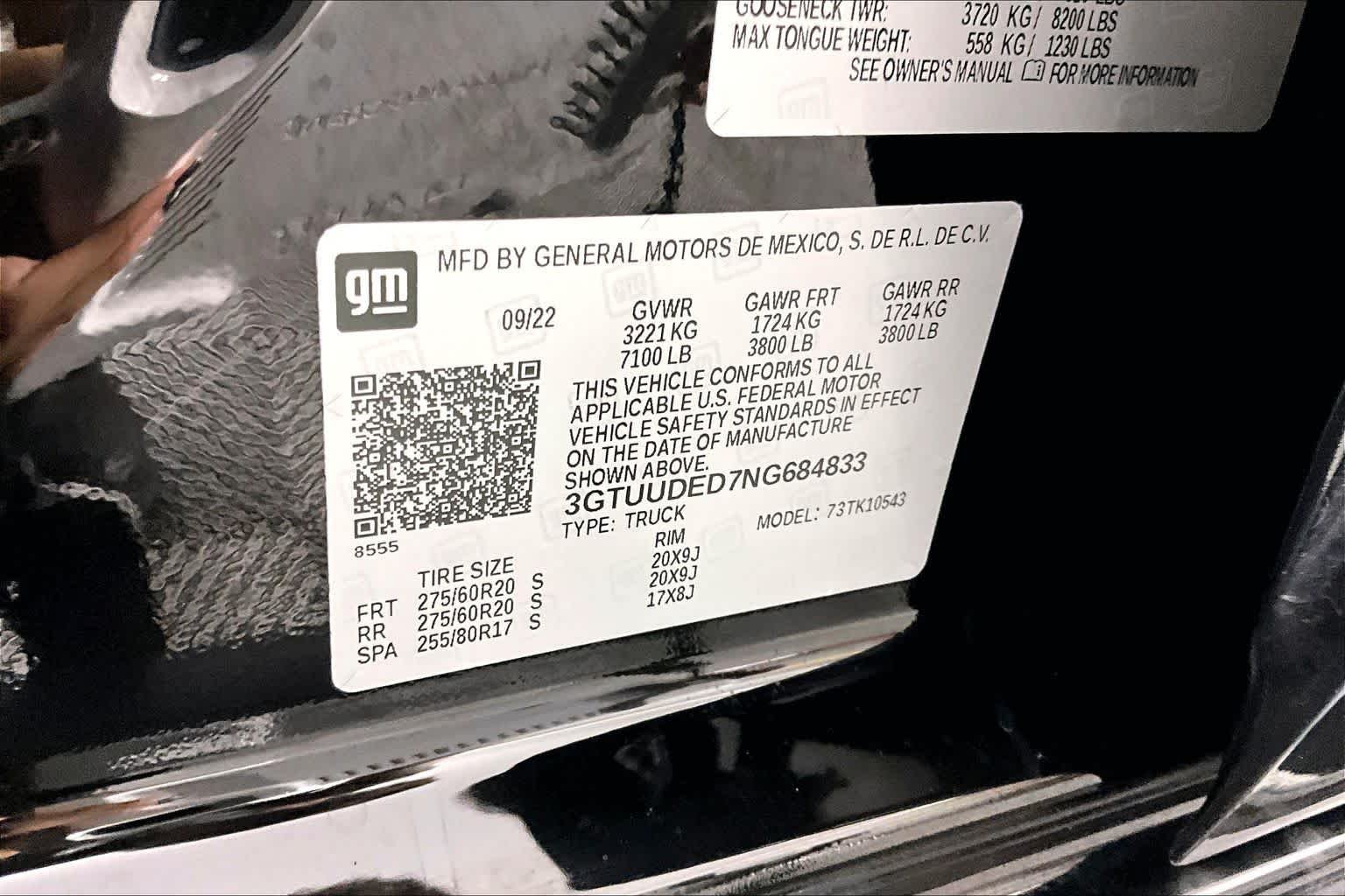 Certified Used 2022 Onyx Black GMC SLT image 35