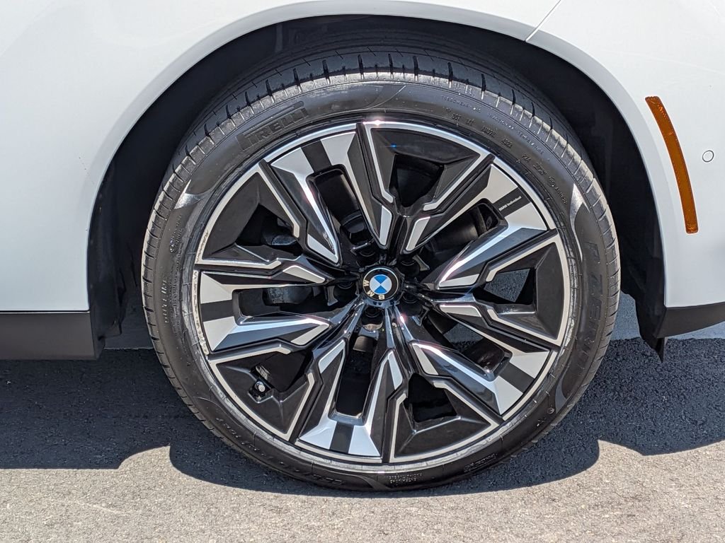 Used 2025 White BMW 30 xDrive image 27