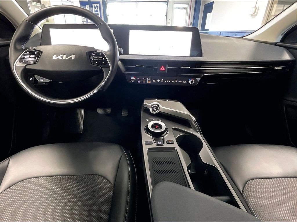 Used 2024 Gray Kia Light image 21
