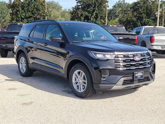 New 2027 Black Metallic Ford Active image 3