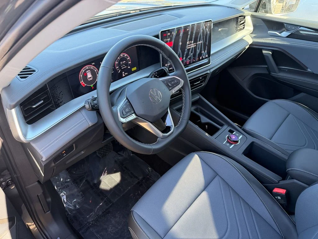 New 2026 Platinum Gray Metallic Volkswagen 2.0T SE image 11
