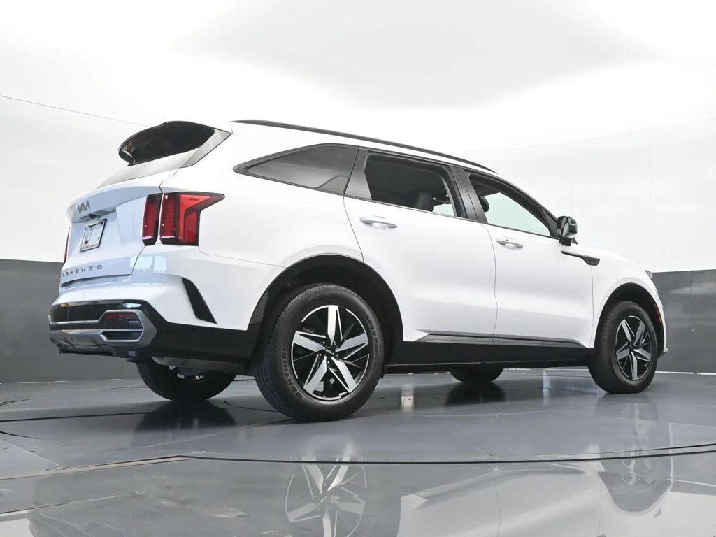 Used 2022 Glacial White Pearl Kia EX image 63