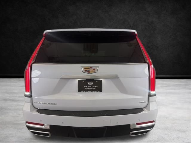 Used 2026 Vibrant White Tricoat Cadillac Luxury image 7