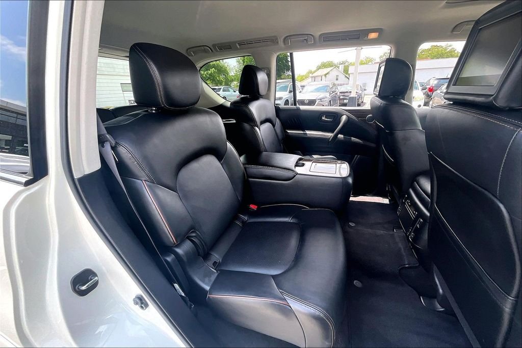 Used 2019 White Nissan Platinum image 21