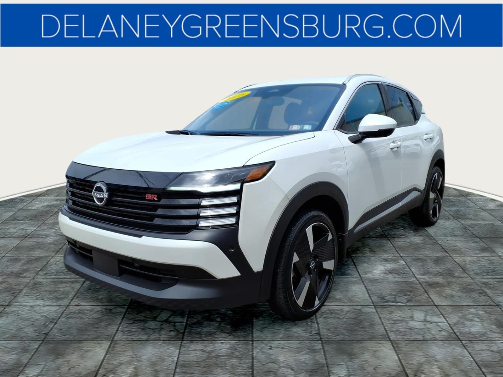 Used 2025 Aspen White Tricoat Qac Nissan SR image 7