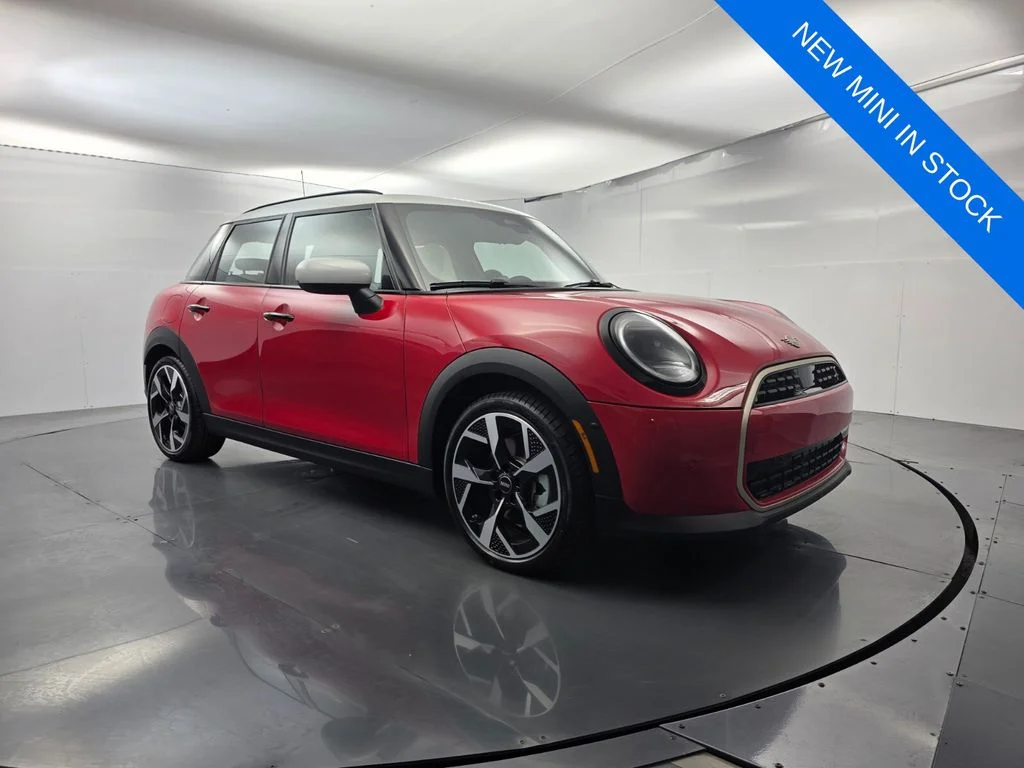 2026 MINI Hardtop Cooper S Signature's photo