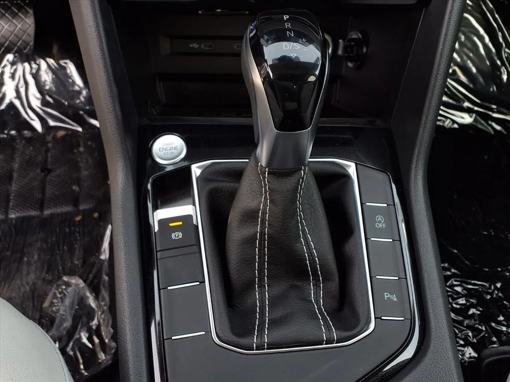 New 2026 White Volkswagen 1.5T SE image 10