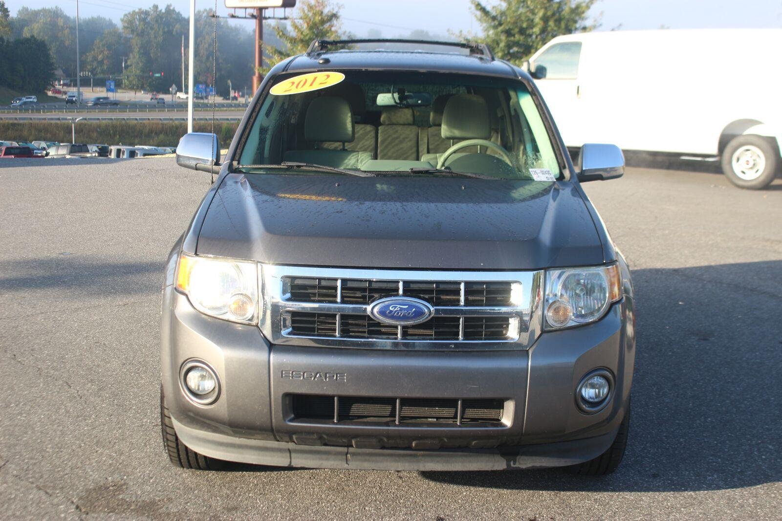 Used 2012 Blue Ford XLT image 2