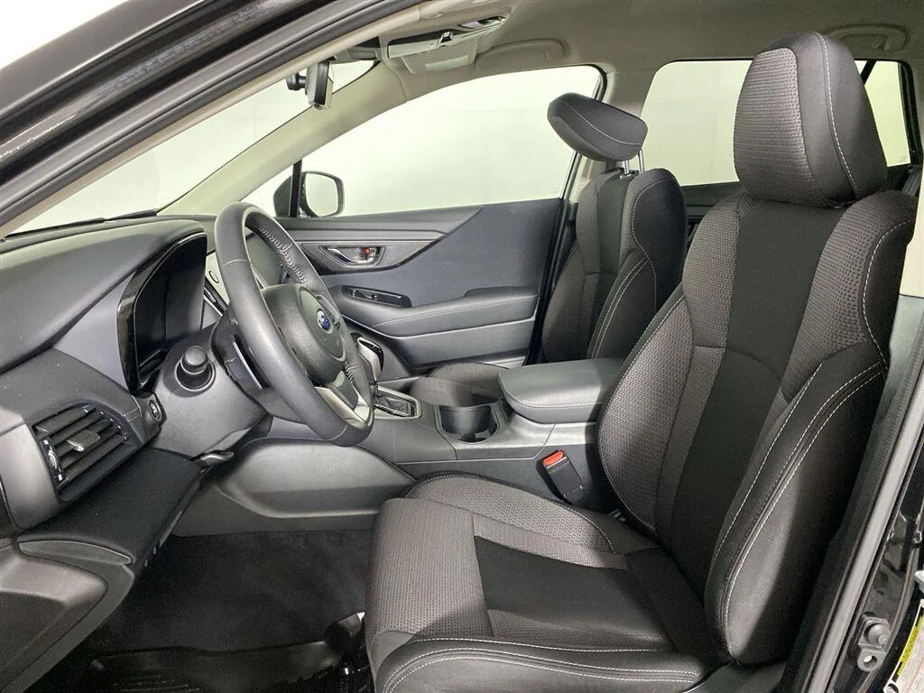 Used 2025 Crystal Black Silica Subaru Premium image 13