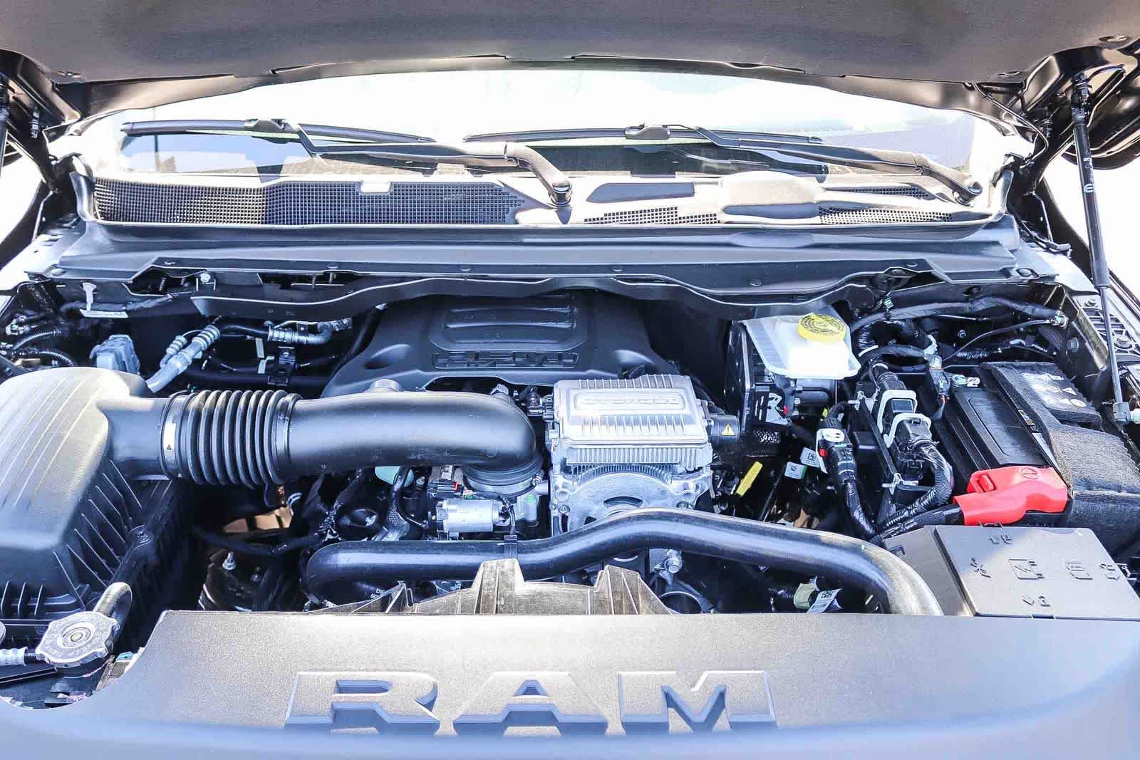 New 2026 Diamond Black Crystal Pearl-Coat Exterior Paint RAM Big Horn image 14