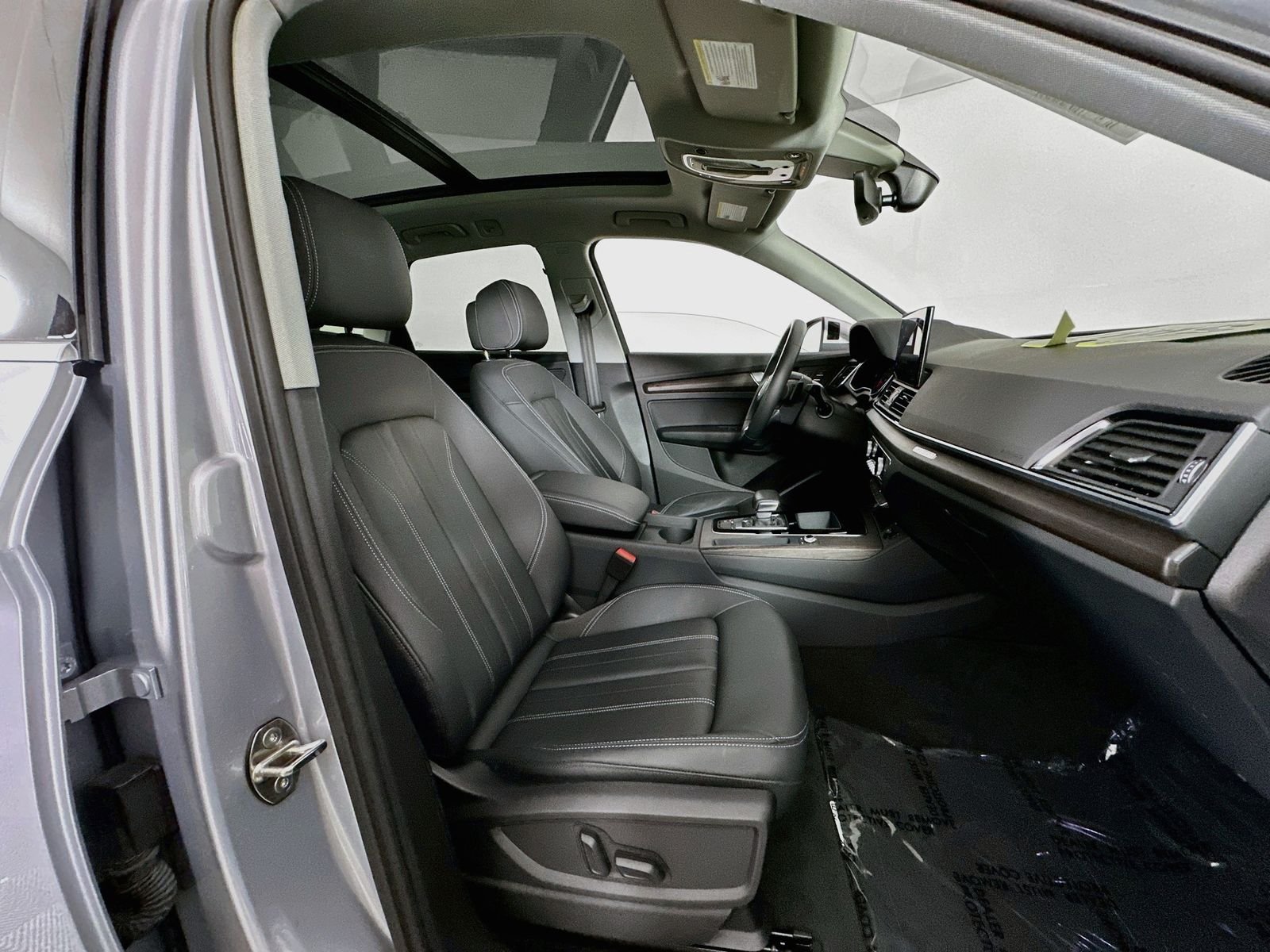 Used 2023 Silver Metallic Audi 45 S line Premium image 29