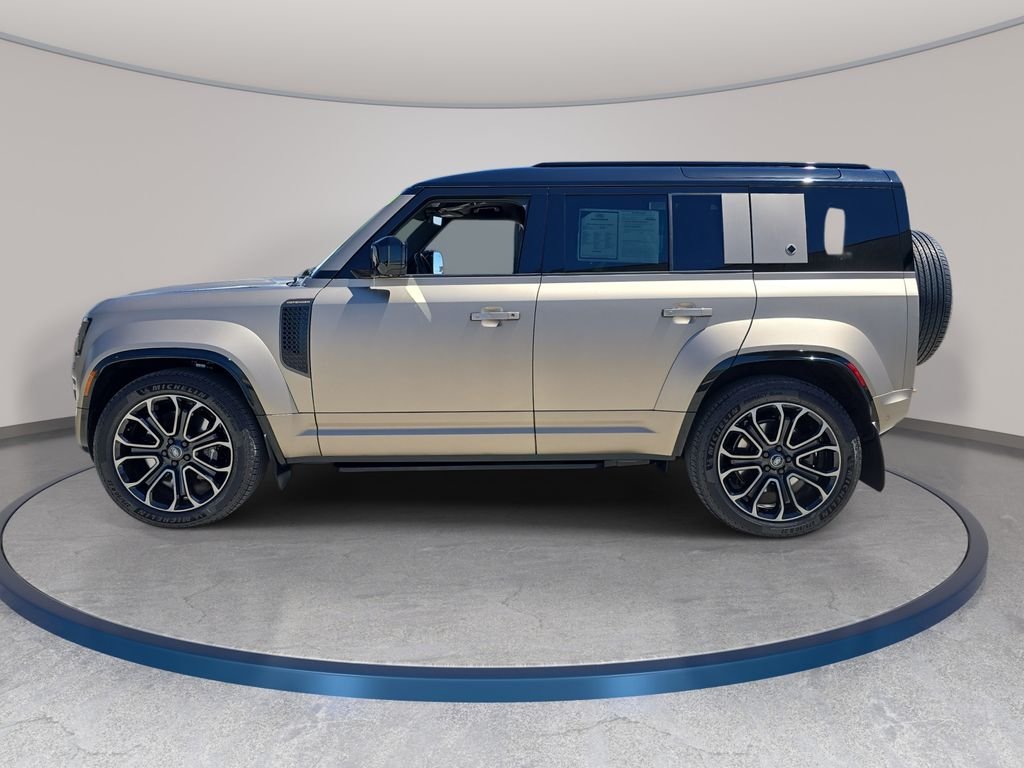 Used 2025 Brown Land Rover OCTA image 8