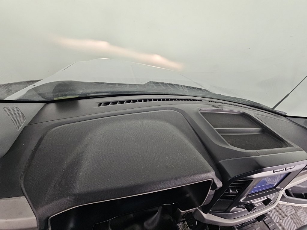 Used 2022 White Ford XL image 21
