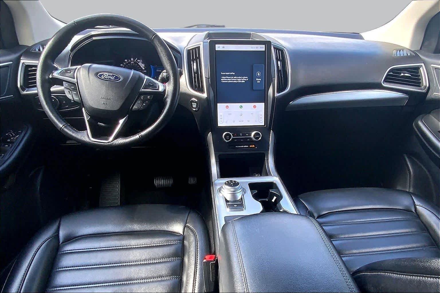 Used 2022 Oxford White Ford SEL image 16