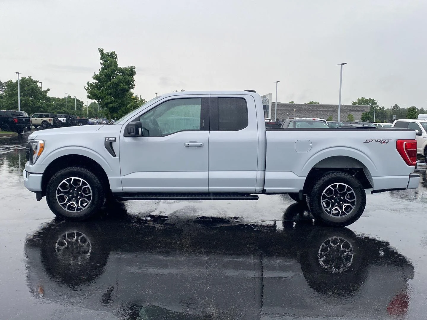 Used 2021 Space White Ford XLT image 7
