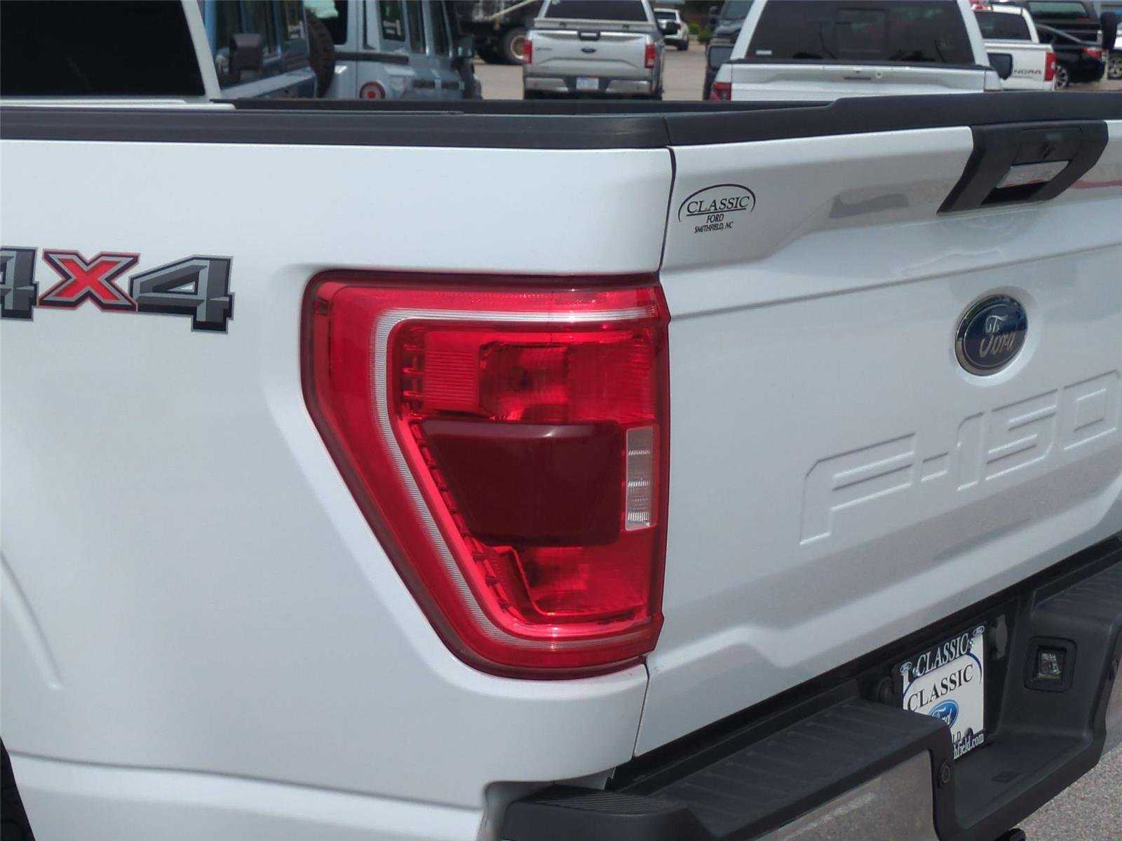 Used 2023 Oxford White Ford XL image 13