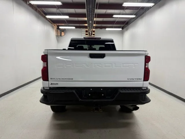 Used 2023 White Chevrolet Custom image 4
