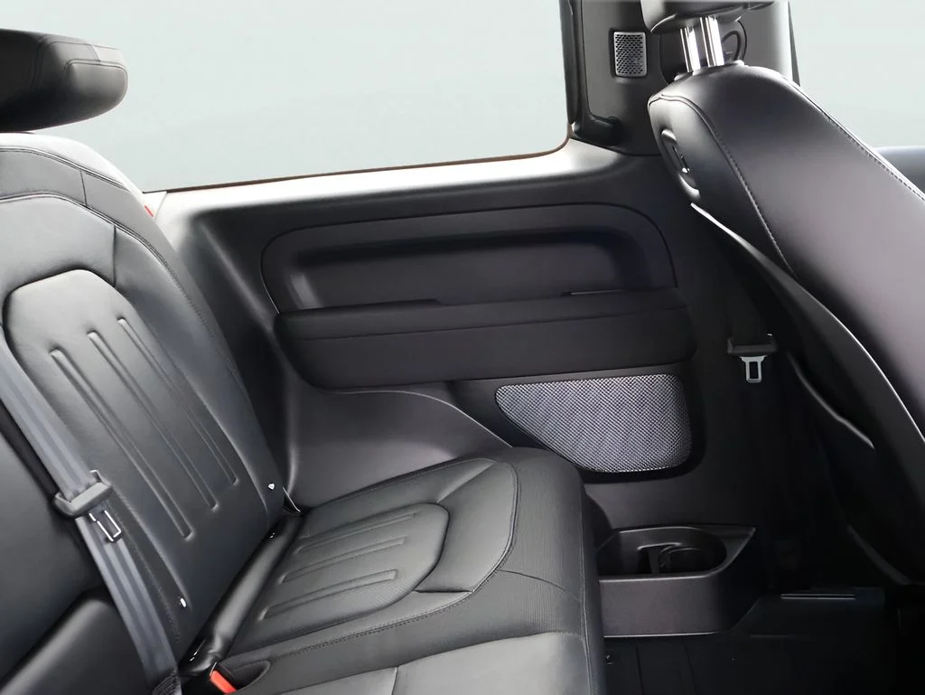 2022 Land Rover Defender X-Dynamic S - Photo 13