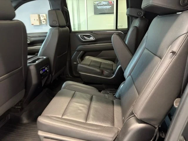 2023 Chevrolet Suburban Z71 - Photo 19