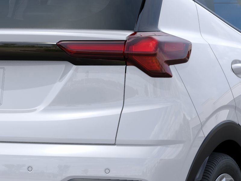 New 2027 Summit White Chevrolet LT image 13