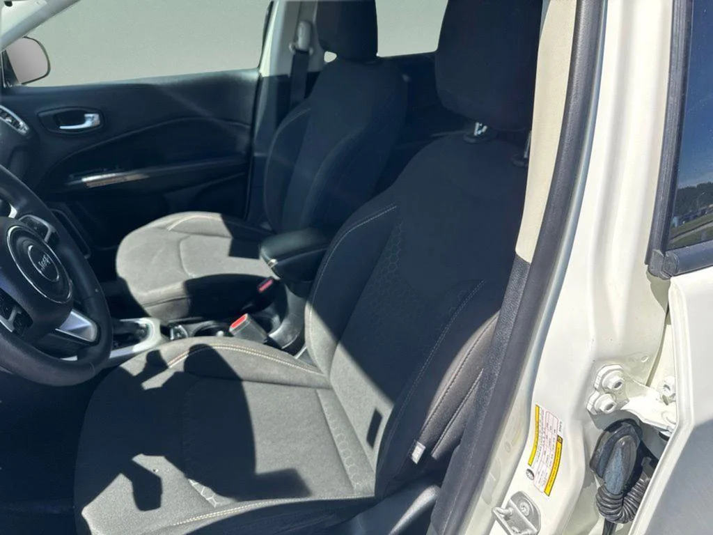 Used 2021 White Clearcoat Jeep Sport image 11