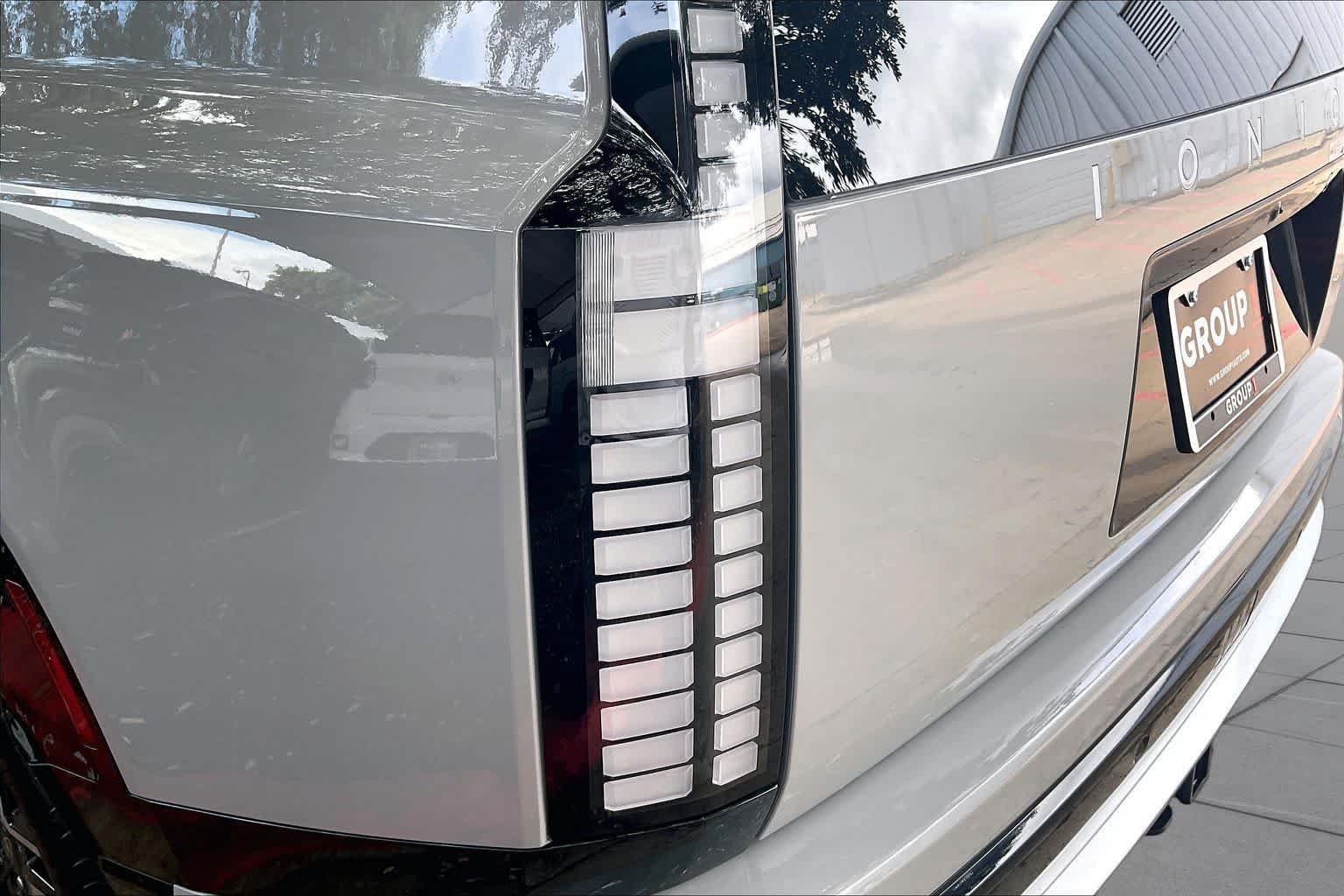 Used 2026 Cyber Gray Hyundai SEL image 27