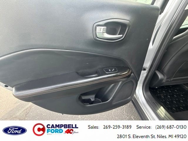 Used 2021 Billet Silver Metallic Clearcoat Jeep Limited image 14
