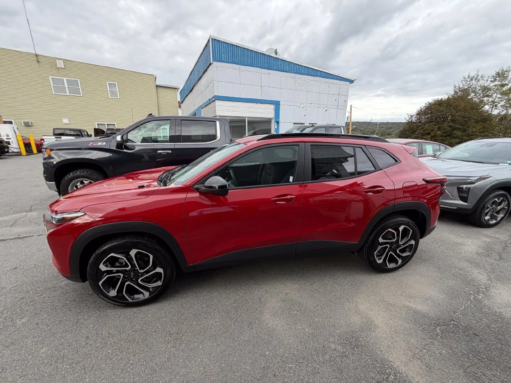 2026 Chevrolet Trax RS - Photo 2